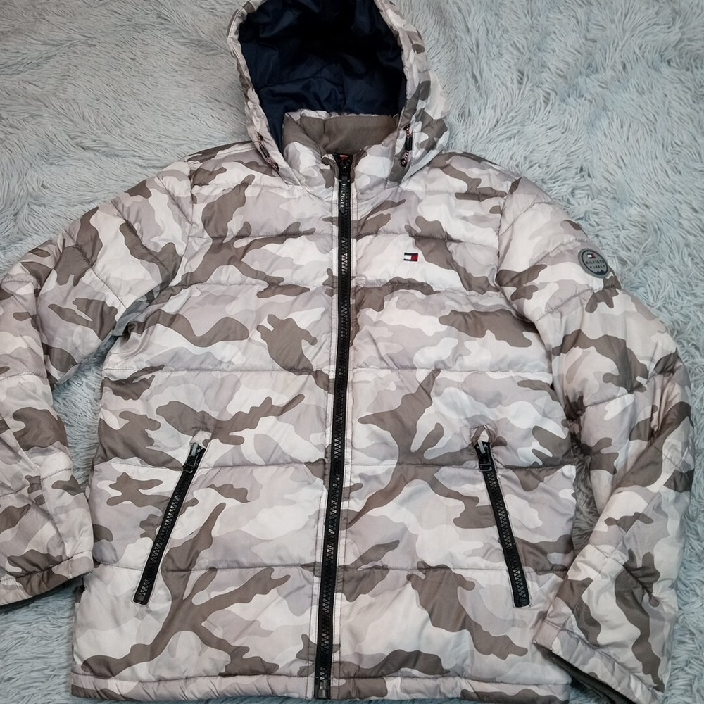 Tommy Hilfiger Jacket Womens M Camo Puffer Hood Patch Flag Gorpcore Warm Soft